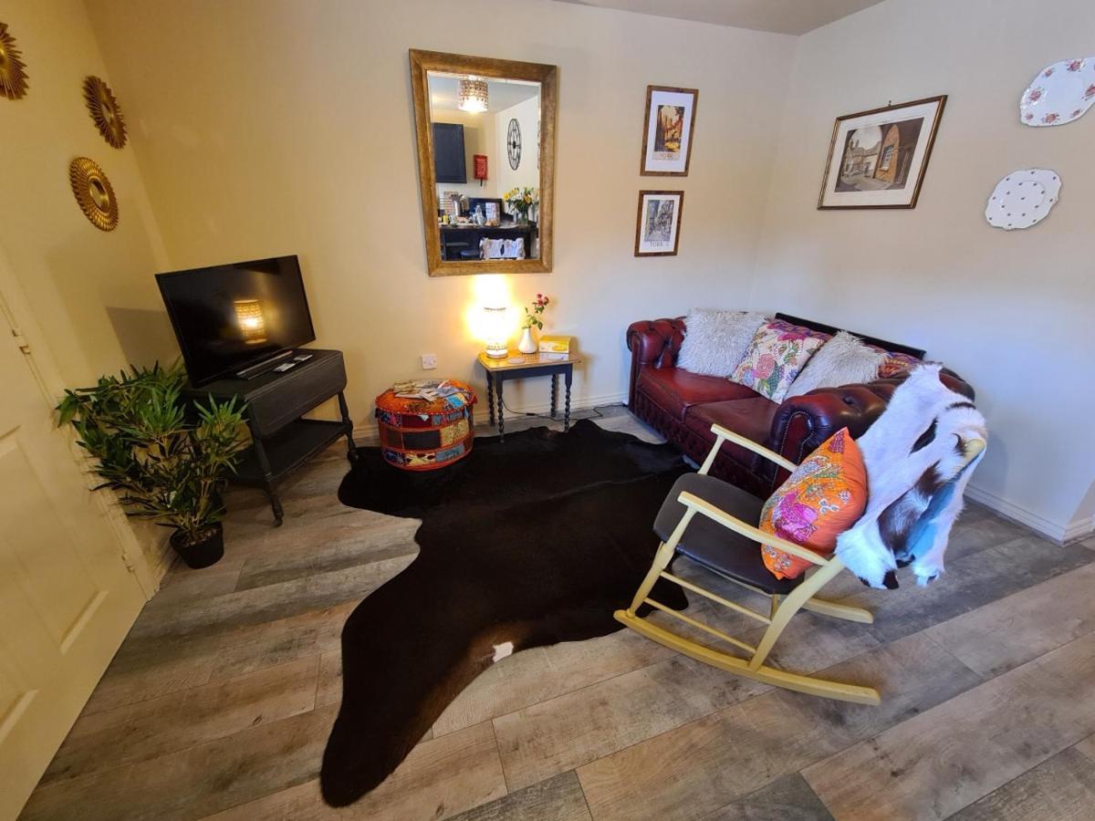 The Shambles By Spires Accommodation A Boho Styled Place To Stay Just 3 Miles From Birches Valley Visitors Centre Cannock Chase Rugeley Luaran gambar